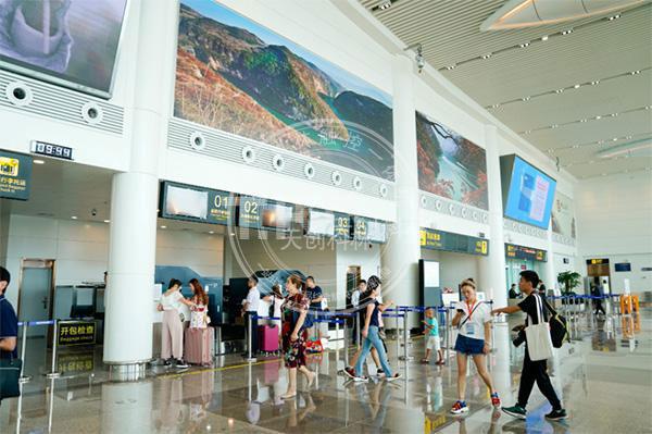 機(jī)場自助終端 機(jī)場自助終端